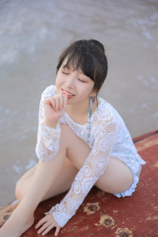 吃奶摸下激烈免费视频