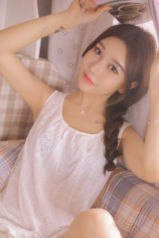 明星专题：何泓姗