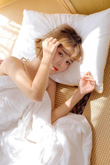 真实女人揄情揄拍视频